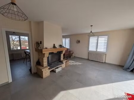 maison 100 m² – 3 chambres – jardin + garages