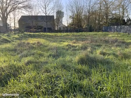terrain 703 m² grand-fougeray