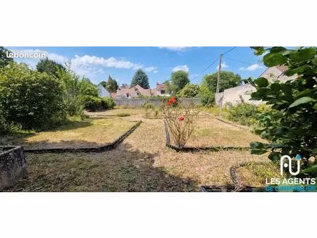 terrain 640m2 plein coeur de st ay