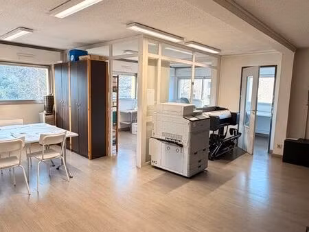 location bureau 138m2