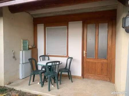 bureau local entrepôt