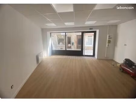 local commercial 40m2