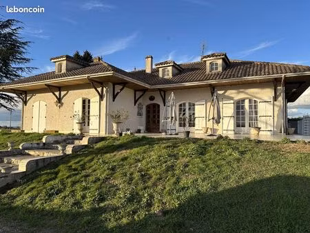 maison 5 pièces 168 m²