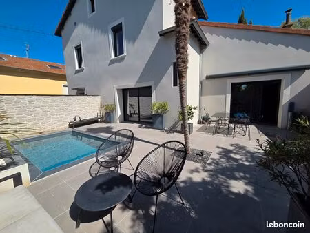 maison avec piscine 130 m2 chateauvert