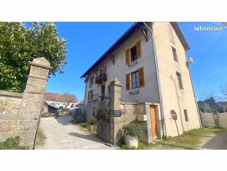 propriété 8 pièces 217 m²