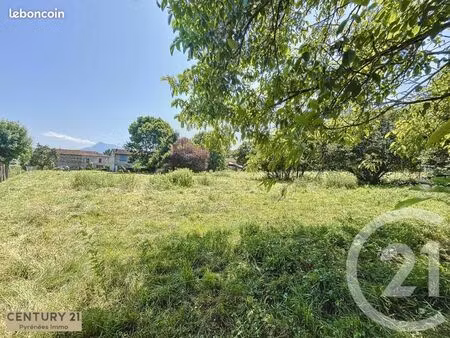 terrain 1 933 m² soueich