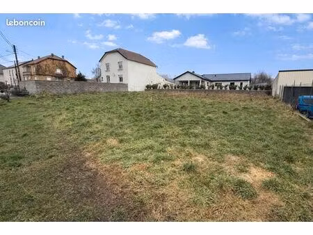 terrain 825 m² varsberg