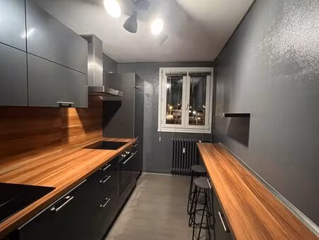appartement 5 pièces lumineux avec balcon – proche centre-ville