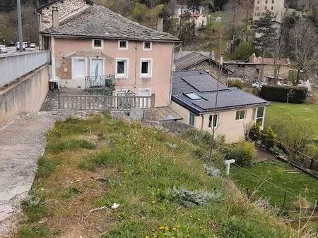 à louer appartement meublé de 45 m²  situé à proximité du centre-ville et de l’ensp yssing