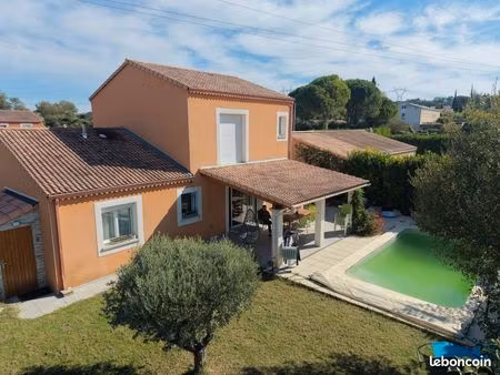 maison 4 chambres avec piscine