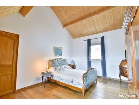 maison 7 pièces 185 m²