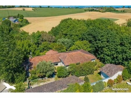 maison 5 pièces 250 m²