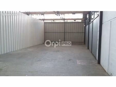 local d'activité 192 m²