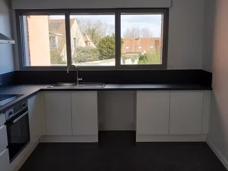 appartement récent t3 centre ville