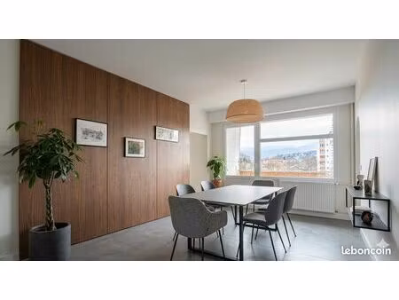 appartement 5 pièces 93 m²