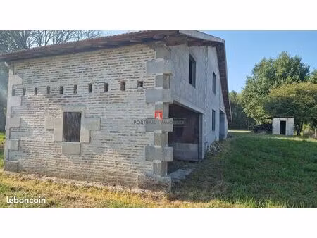 grange 2 pièces 94 m²