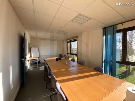bureaux 131 m² flers