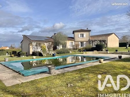 propriété 9 pièces 222 m²