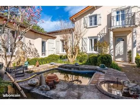 villa 7 pièces 206 m²