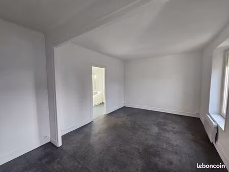 studio 1 pièce 27 m²