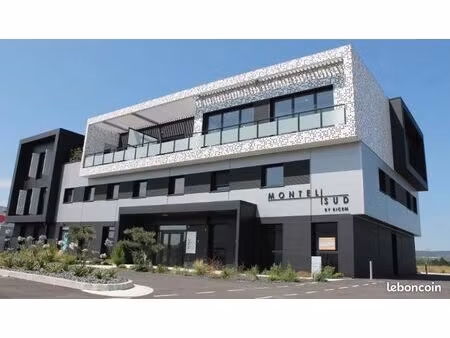 bureau cabinet paramédical