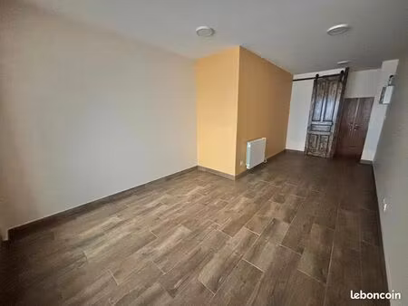 boutique 30 m² saint-claude