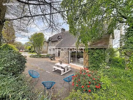 propriété 5 pièces 210 m²
