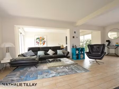 maison 7 pièces 180 m²