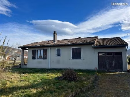 maison avec potentiel + terrain 1200m2