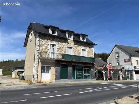immeuble 357 m² le lardin saint lazare