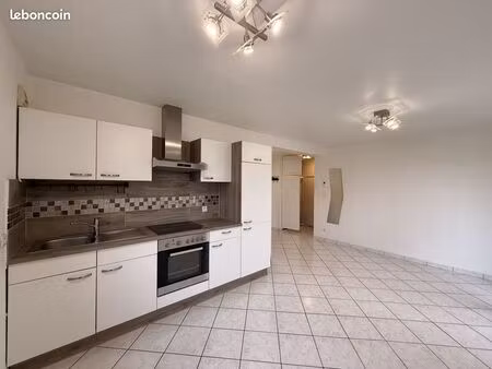 appartement 3 pièces 55 m²