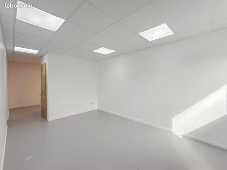 bureau à louer rue de l'artisanat