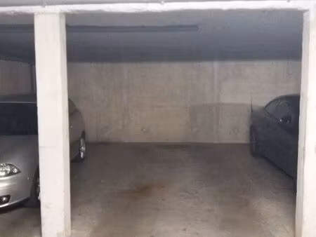 ensemble parking et box