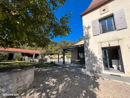 propriété à vendre – calme absolu et environnement exceptionnel 600 000