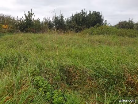 terrain 1 050 m² gauriaguet