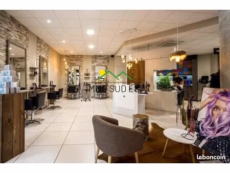 fonds de commerce coiffure 66 m²
