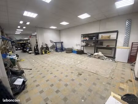 entrepôt 150 m² nîmes