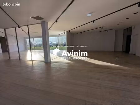 local commercial 800 m² vendenheim