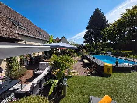 propriété 8 pièces 156 m²