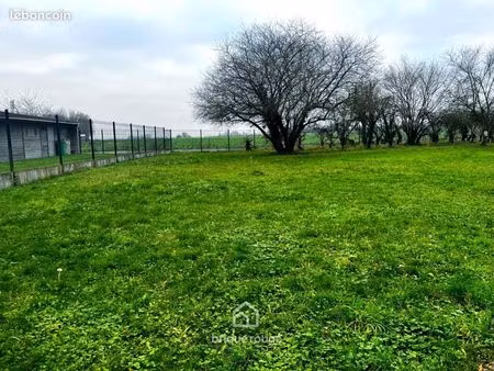terrain 616 m² moncheaux