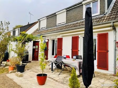 à saisir belle maison dans un lotissement calme et agréable