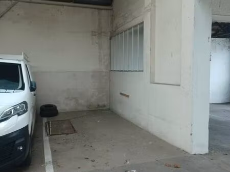 vente emplacement parking couvert