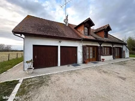 maison 7 pièces 220 m²