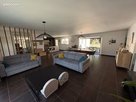 maison haute gamme plain-pied de 194m2