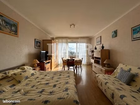 studio 1 pièce 30 m²