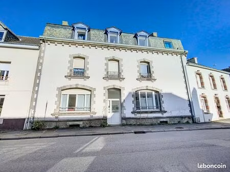 immeuble 15 pièces 288 m²