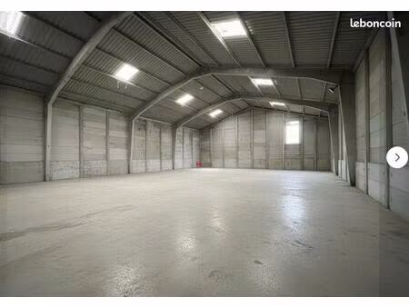 hangar à louer béton 400m²