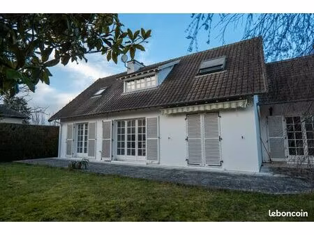 maison familiale de caractère – 7 pièces – 160 m² – terrain arboré 900 m² – senlis (courte