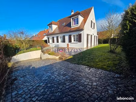 maison 6 pièces 142 m²