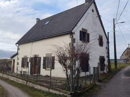 maison en pierre avec terrain